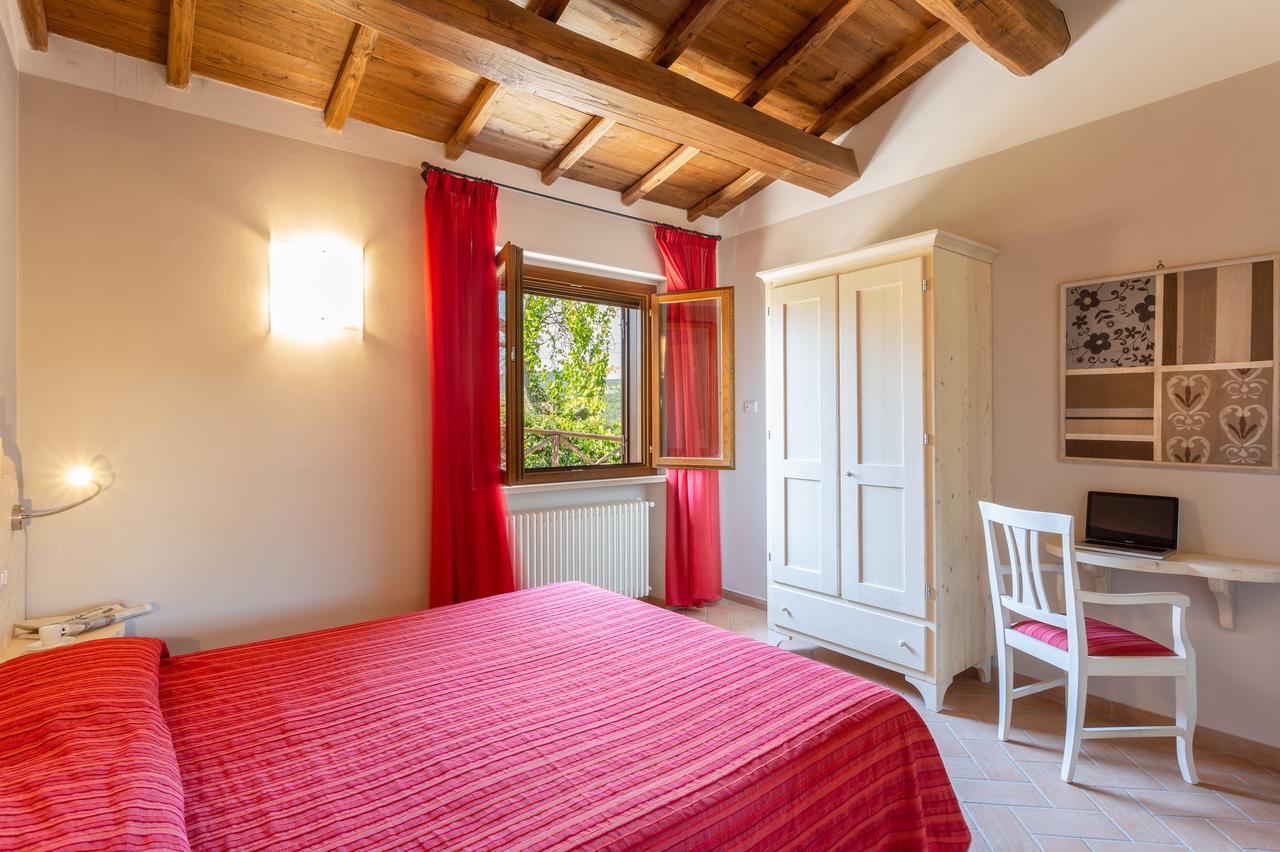 Agriturismo Dei Casali อเมเลีย ภายนอก รูปภาพ